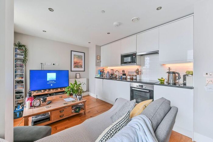 1 Bedroom Flat To Rent In Sutton Court Road, Sutton, SM1