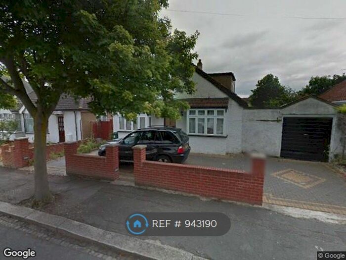 5 Bedroom Terraced House To Rent In Edward Avenue, Morden, SM4