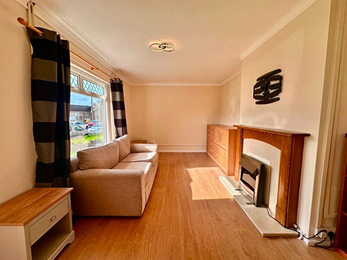 2 Bedroom Semi-Detached House To Rent In Heather Crescent, Sketty, Swansea, SA2