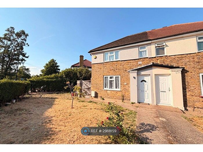 2 Bedroom Semi Detached House To Rent In Martindale Road, Hounslow, TW4