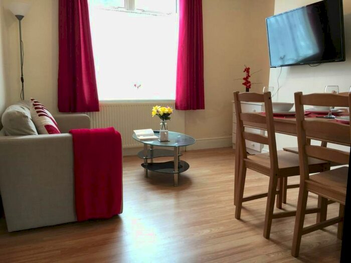 3 Bedroom Property To Rent In Alcombe Road, Northampton, NN1