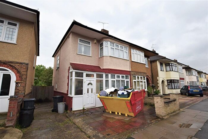 3 Bedroom End Of Terrace House To Rent In Jarrow Road, Chadwell Heath, RM6