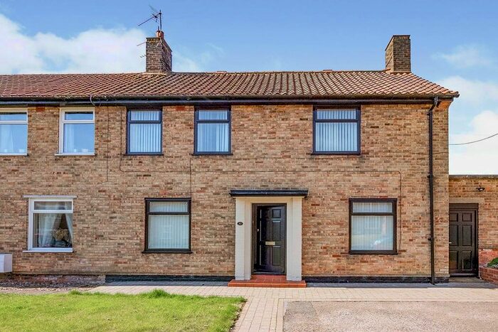 3 Bedroom Semi-Detached House To Rent In Kent Square, Bridlington, North Humberside, YO16