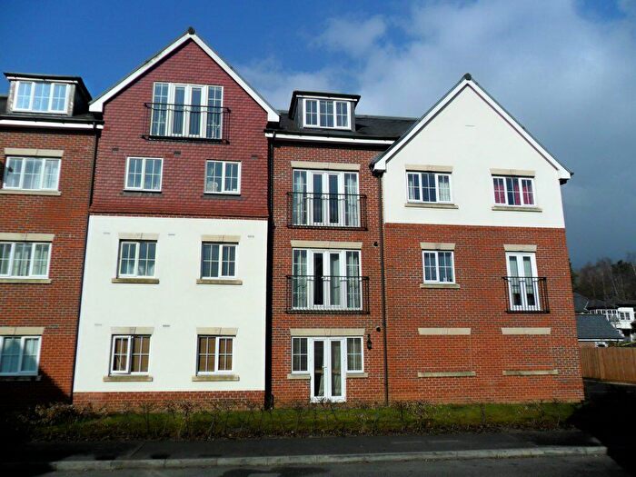 2 Bedroom Apartment For Sale In Royal Drive, Bordon, Hampshire, GU35