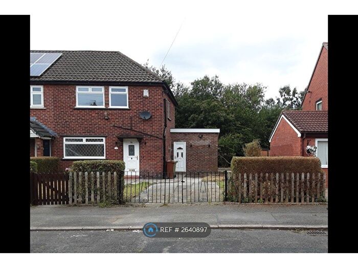 3 Bedroom Semi-Detached House To Rent In Dalton Street, Failsworth, Manchester, M35