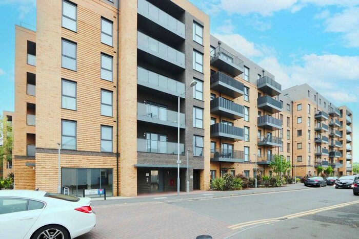 1 Bedroom Flat To Rent In St John`S Road, New Malden, KT3