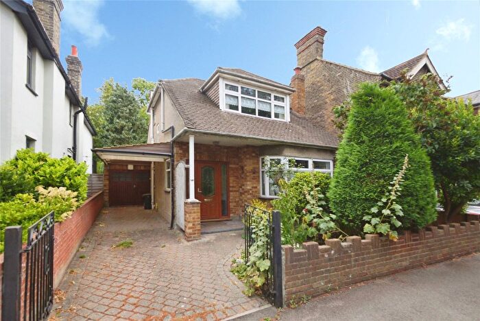 3 Bedroom Detached House For Sale In St. Thomas Road, Brentwood, Essex, CM14