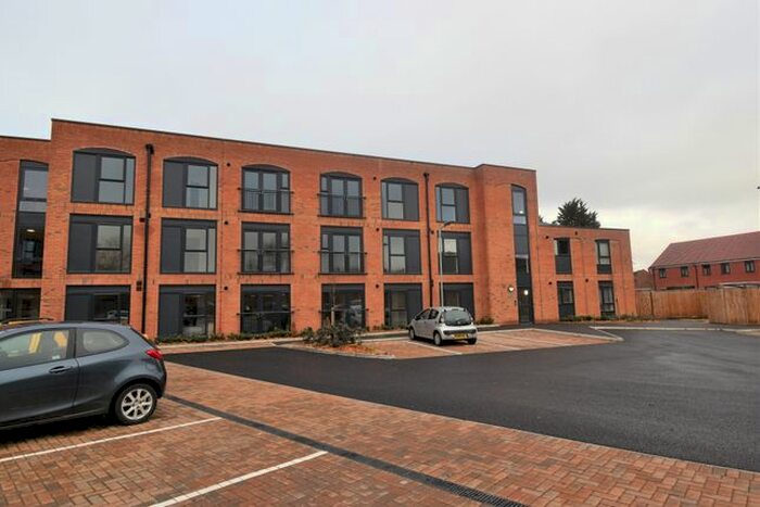 2 Bedroom Flat To Rent In St Marys Road, Leamington Spa, Warwickshire, CV31