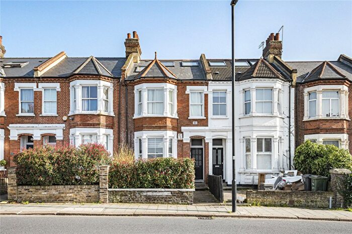 2 Bedroom Flat For Sale In Cavendish Road, London, SW12