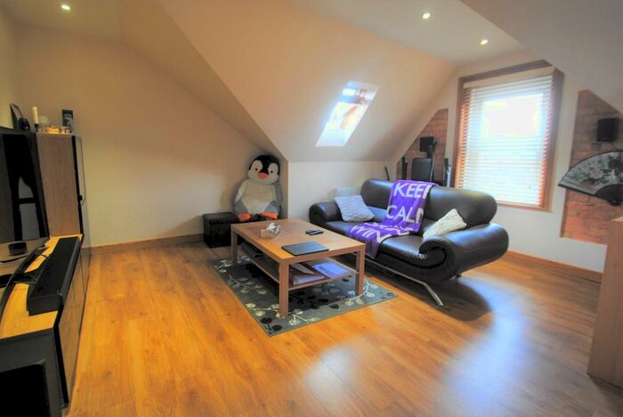 1 Bedroom Flat To Rent In Parkstone Road, Poole, Dorset, BH15