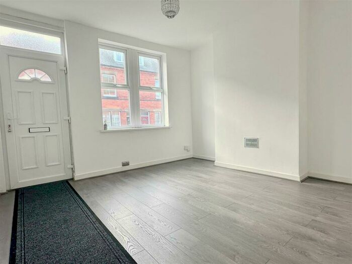 4 Bedroom Terraced House To Rent In Lord Street, Nottingham, NG2