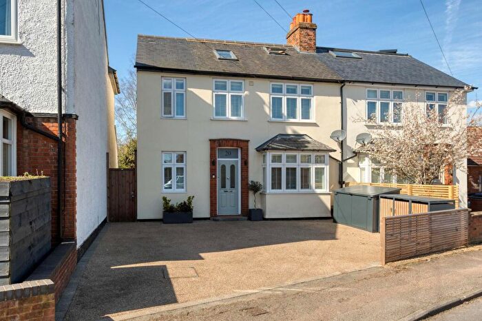 4 Bedroom Semi-Detached House For Sale In Brampton Park Road, Hitchin, SG5