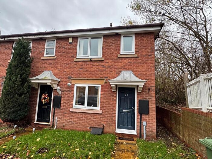 2 Bedroom Town House For Sale In Greenfinchdale, Worksop, S81