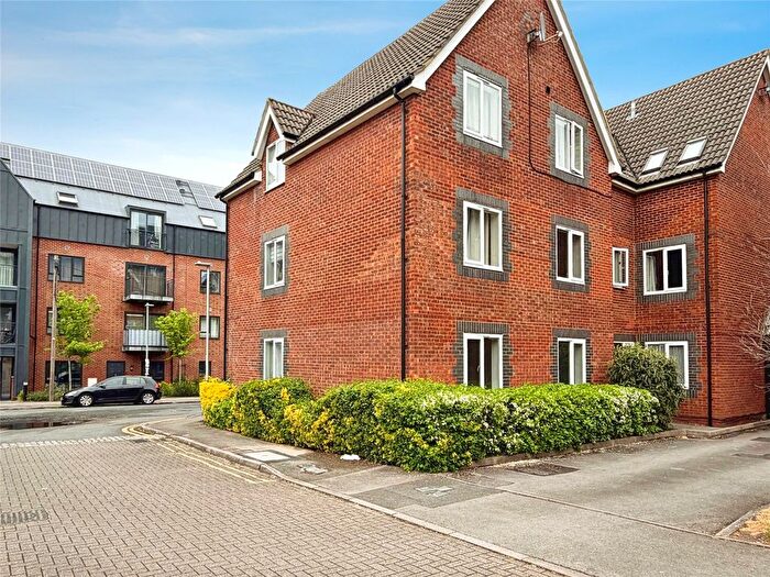 2 Bedroom Flat To Rent In Stratheden Place, Weldale Street, Reading, Berkshire, RG1