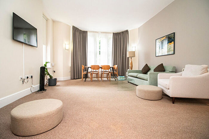 2 Bedroom Apartment To Rent In Cathedral Road, Pontcanna, Cardiff, CF11