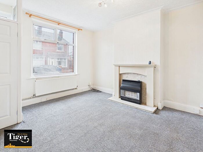 2 Bedroom End Terrace House To Rent In Garrick Grove, Blackpool, FY3