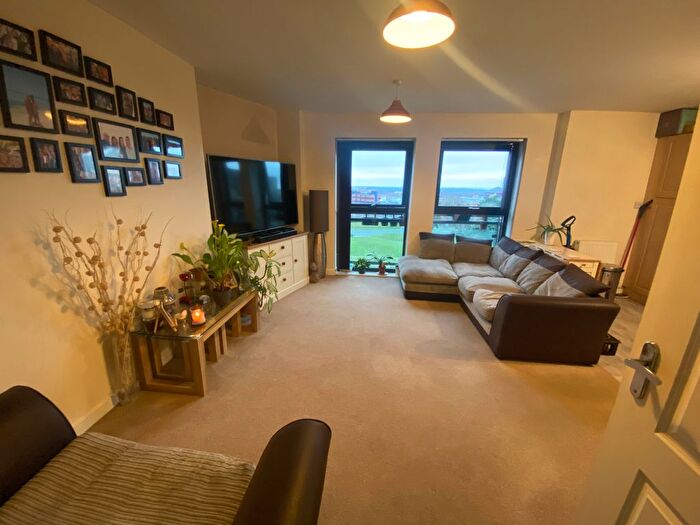 2 Bedroom Flat For Sale In Canterville Place, Mount Lane, Bracknell, Berkshire, RG12