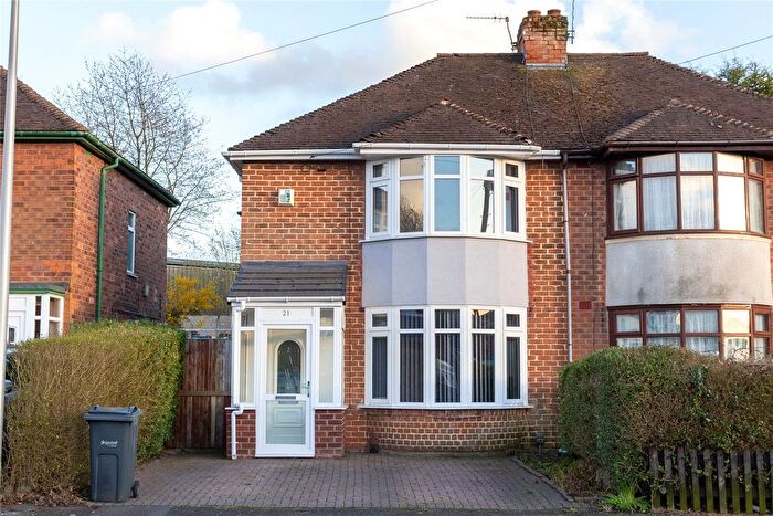 3 Bedroom Semi-Detached House To Rent In Jarvis Crescent, Oldbury, West Midlands, B69