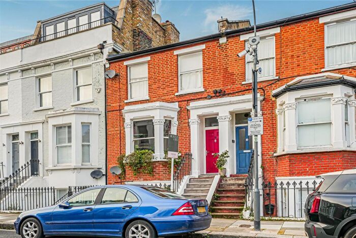 4 Bedroom Flat For Sale In Halford Road, Fulham, SW6