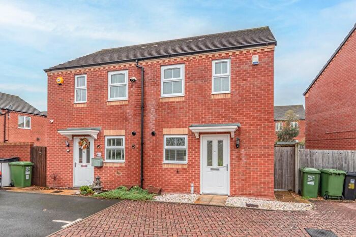 2 Bedroom Semi Detached House For Sale In Kemble Street, Redditch, Worcestershire, B98