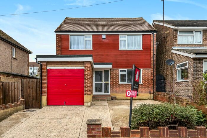 3 Bedroom Detached House To Rent In Cambridge Road, Strood, Rochester, ME2