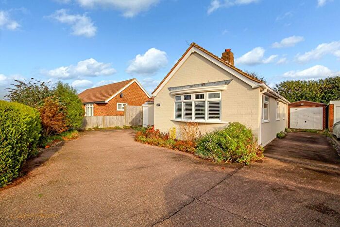 2 Bedroom Detached Bungalow For Sale In Vermont Way, East Preston, BN16