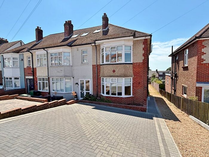 3 Bedroom Semi-Detached House For Sale In Woodfield Avenue, Farlington, Portsmouth, PO6