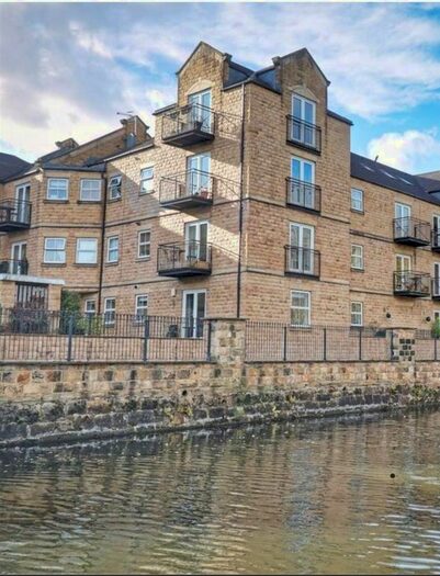2 Bedroom Flat To Rent In Narrowboat Wharf, Rodley, Leeds, LS13