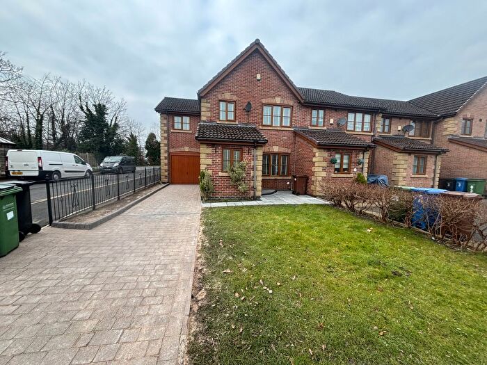 4 Bedroom Semi-Detached House To Rent In Orchard Gardens, Gatley, Cheadle, SK8