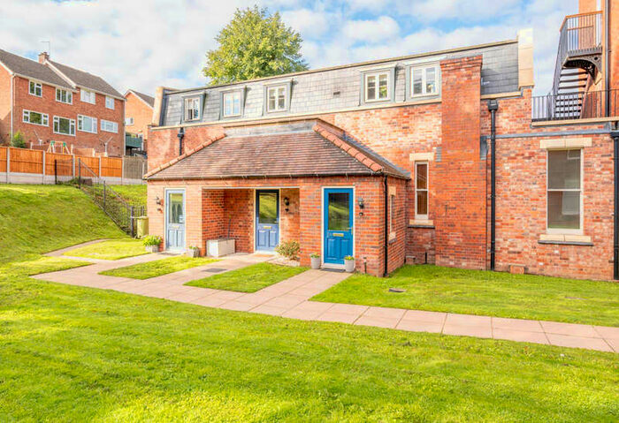 2 Bedroom Apartment To Rent In Willets Lodge, Clock Tower View, Stourbridge, West Midlands, DY8