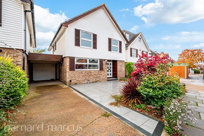 4 Bedroom Detached House For Sale In Westbury Road, New Malden, KT3