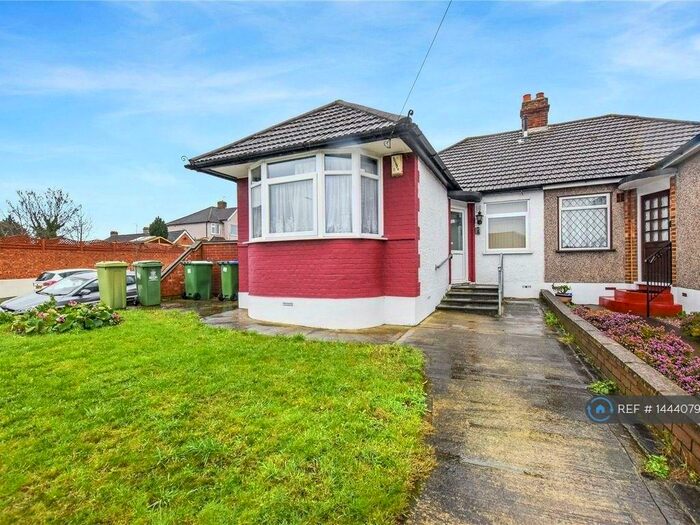2 Bedroom Bungalow To Rent In Bedonwell Road, Bexleyheath, DA7