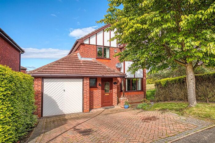 3 Bedroom Detached House For Sale In Tregaron Close, Oakwood, Derby, DE21