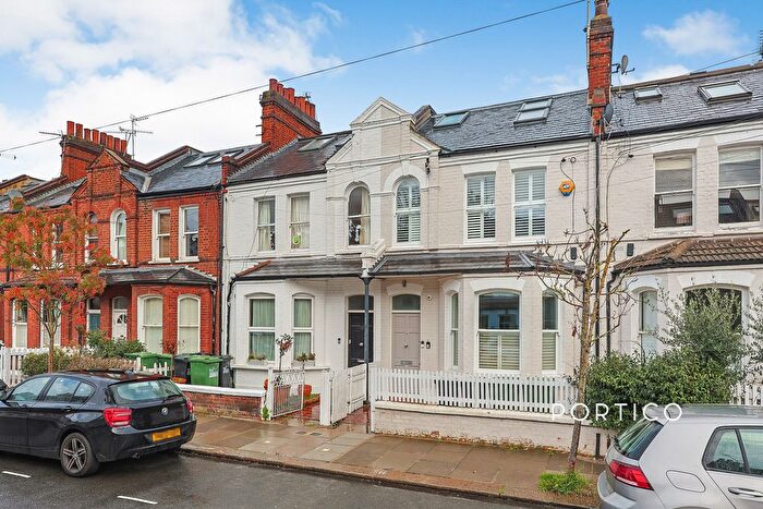 2 Bedroom Flat To Rent In Musard Road, W6
