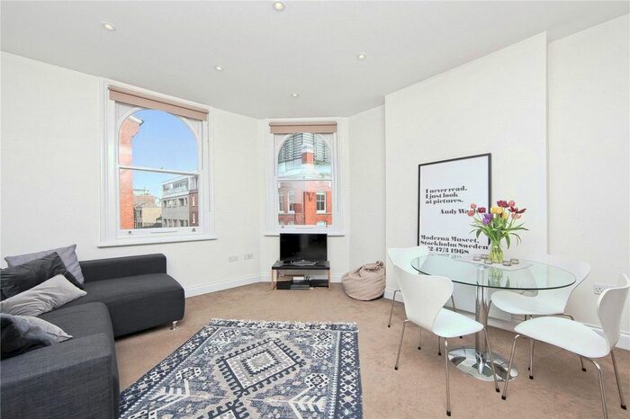 2 Bedroom Flat To Rent In Boundary Street, Shoreditch, London, E2