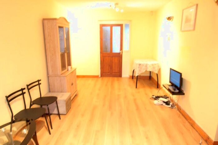 3 Bedroom Terraced House To Rent In Belmont, Slough, Berkshire, SL2