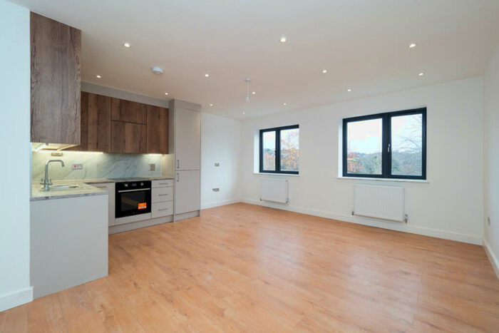 1 Bedroom Apartment To Rent In Purley Rise, Purley, CR8