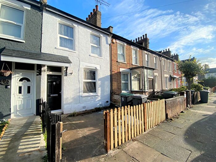 2 Bedroom Terraced House To Rent In Spencer Road, Tottenham, London, N17