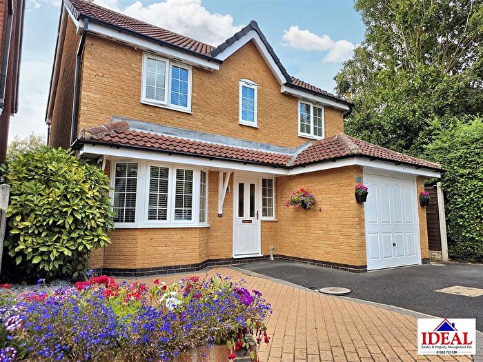 3 Bedroom Detached House For Sale In Merlin Close, Adwick-Le-Street, Doncaster, DN6