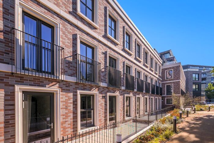 1 Bedroom Flat To Rent In Bradshaw Close, Twickenham, TW1