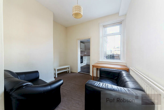 3 Bedroom Apartment To Rent In Starbeck Avenue, Sandyford, Newcastle Upon Tyne, NE2