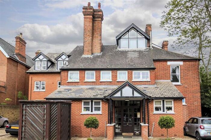 2 Bedroom Flat To Rent In Kew Road, Kew, Richmond, TW9