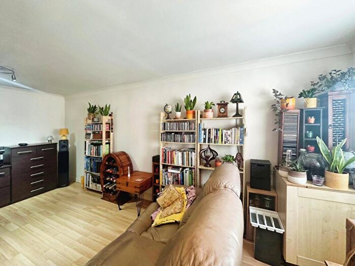2 Bedroom Flat To Rent In Verdant Lane, Eccles, Manchester, M30
