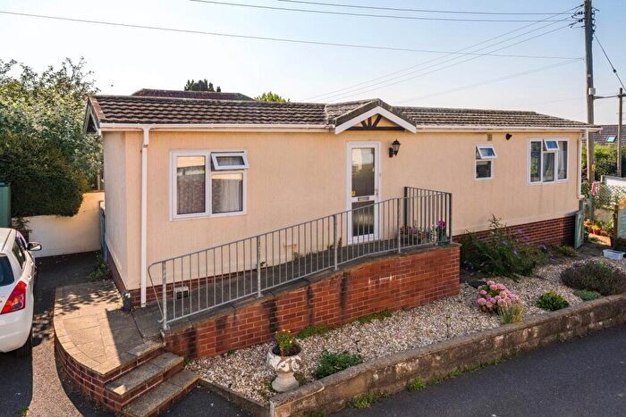 2 Bedroom Park Home For Sale In Dune View Mobile Home Park, Braunton, Devon, EX33