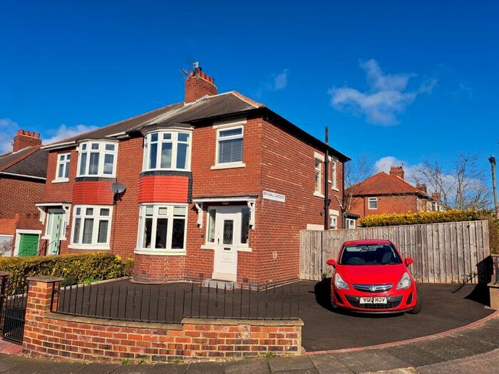 Houses for sale & to rent in NE15 6LS, Pendower Way, Benwell And