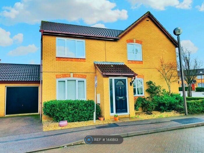 2 Bedroom Semi-Detached House To Rent In Bantock Close, Browns Wood, Milton Keynes, MK7