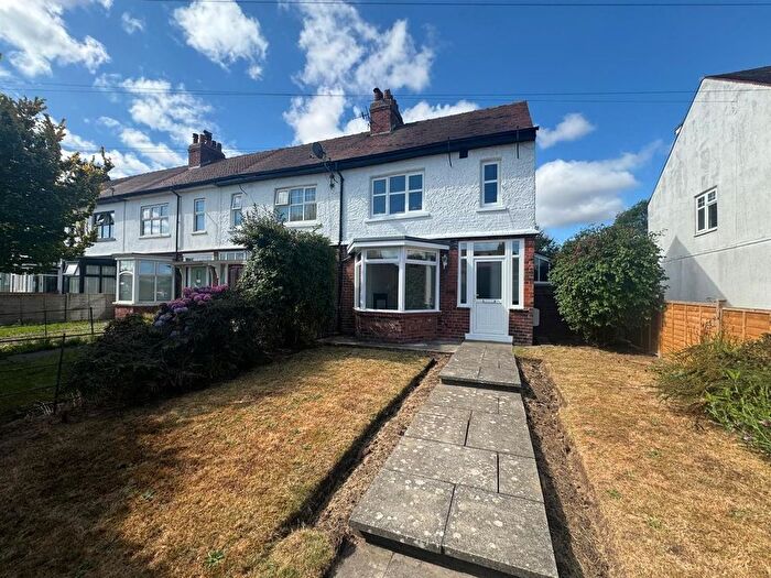 3 Bedroom Terraced House For Sale In Scalby Road, Scarborough, YO12