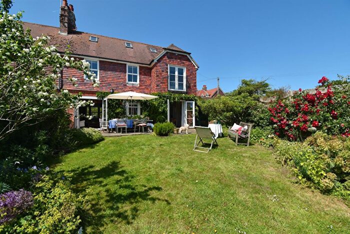 3 Bedroom End Of Terrace House For Sale In Barley Lane, Fairlight, TN35