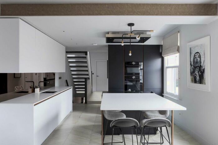 4 Bedroom Flat To Rent In Valetta Road, London, W3