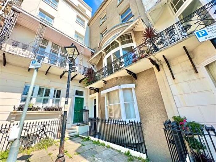 1 Bedroom Flat To Rent In Marine Square, Brighton, BN2